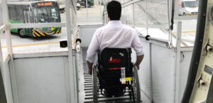 Viagem de avião para pessoas com deficiência física
