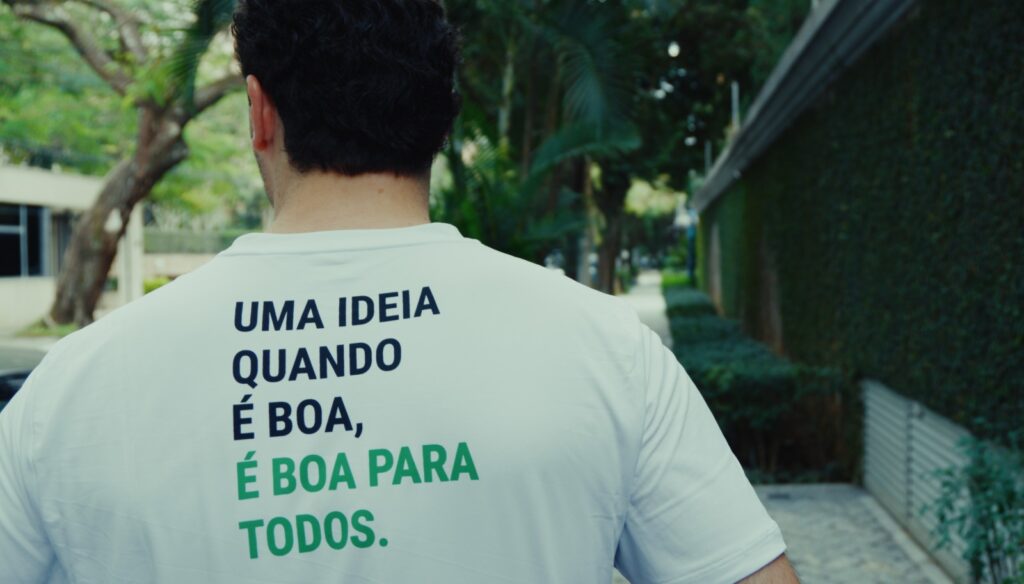 Camiseta "Ideia boa para todos" WhatsApp Image 2025 08 28 at 15.49.05