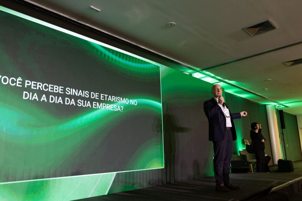 “Todos nós somos idosos em treinamento”, diz líder de RH da Sanofi